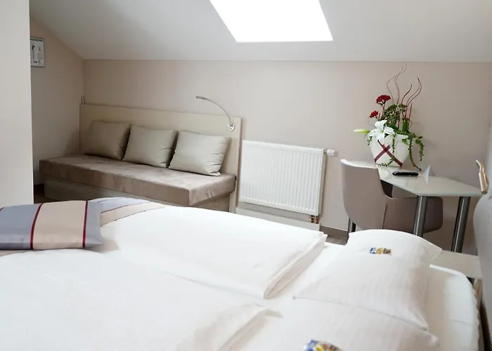 מלון Hotel Bonn City