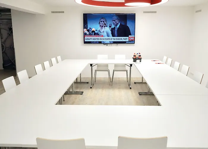 מלון Hotel Bonn City