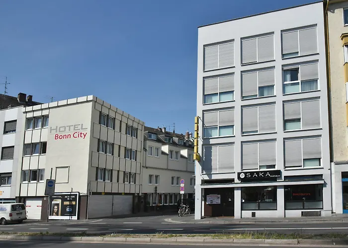 波恩城市酒店 3*